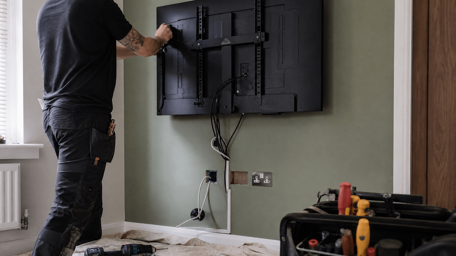 How to Mount a TV on the Wall (and Hide the Cables) — specialist guide for UK homeowners considering tv wall mounting